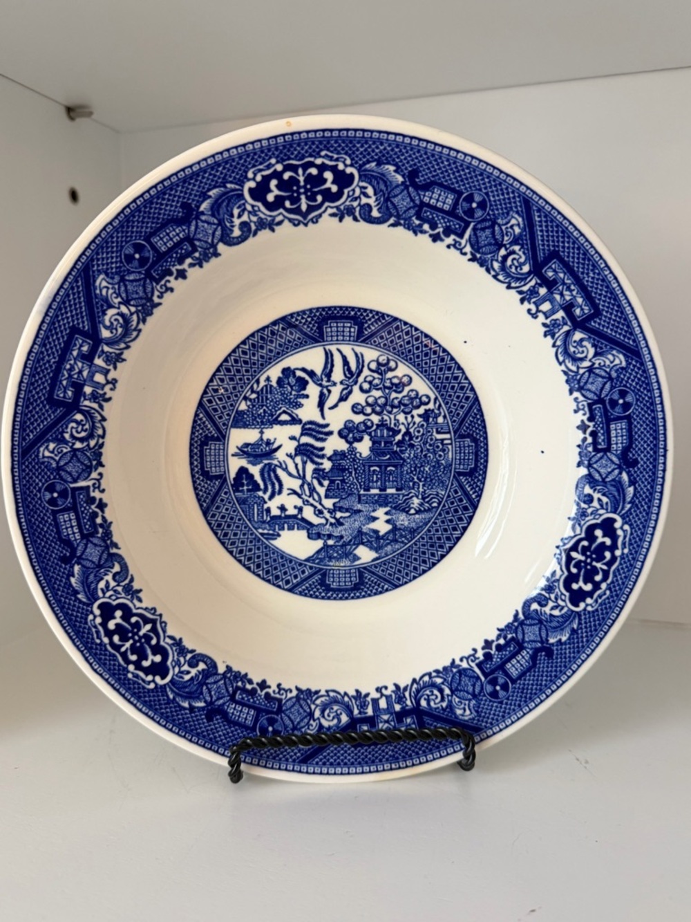 Blue Willow Pattern 9 inch bowl by Royal China